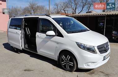 Минивэн Mercedes-Benz Vito 2017 в 