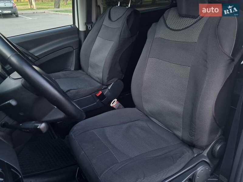 Мінівен Mercedes-Benz Vito 2011 в Миколаєві