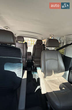 Минивэн Mercedes-Benz Vito 2017 в 