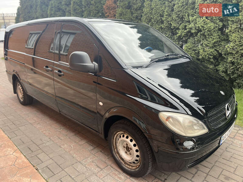 Вантажопасажирський фургон Mercedes-Benz Vito 2005 в 
