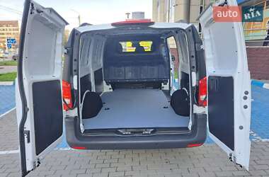 Грузовой фургон Mercedes-Benz Vito 2020 в 