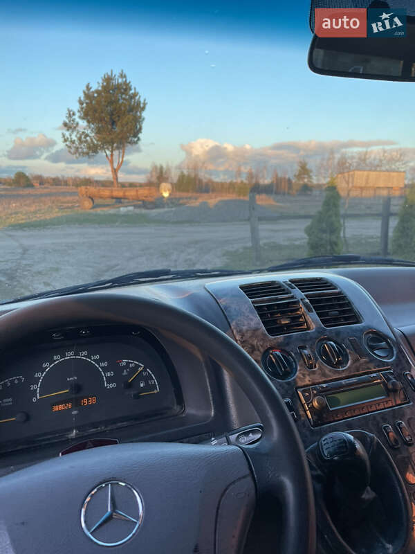 Минивэн Mercedes-Benz Vito 2003 в Обухове