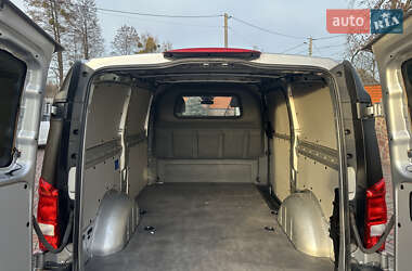 Грузовой фургон Mercedes-Benz Vito 2020 в 