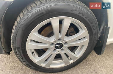 Грузовой фургон Mercedes-Benz Vito 2011 в 