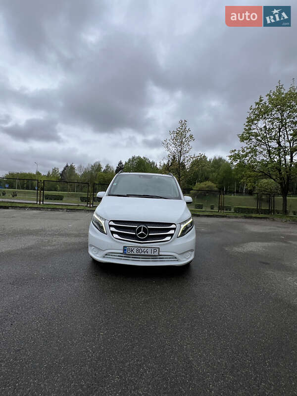 Мінівен Mercedes-Benz Vito 2021 в 