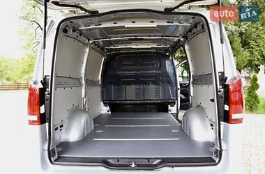 Мінівен Mercedes-Benz Vito 2022 в 