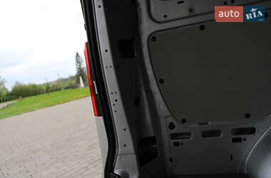 Мінівен Mercedes-Benz Vito 2022 в 