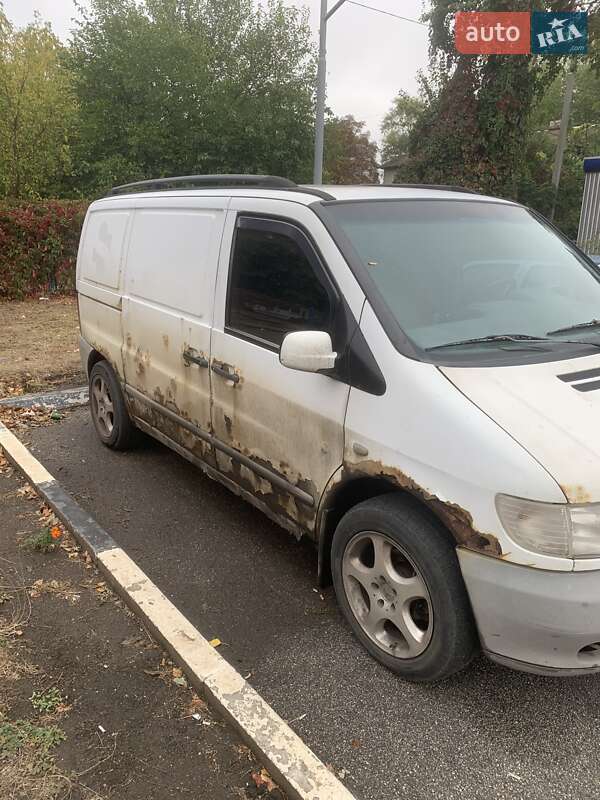 Вантажний фургон Mercedes-Benz Vito 2001 в Кропивницькому