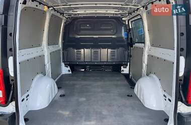 Грузовой фургон Mercedes-Benz Vito 2020 в 