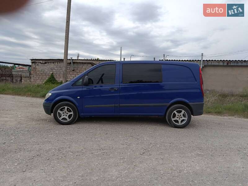 Мінівен Mercedes-Benz Vito 2005 в Кам'янському