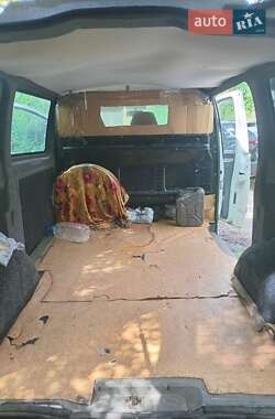 Вантажний фургон Mercedes-Benz Vito 2003 в 
