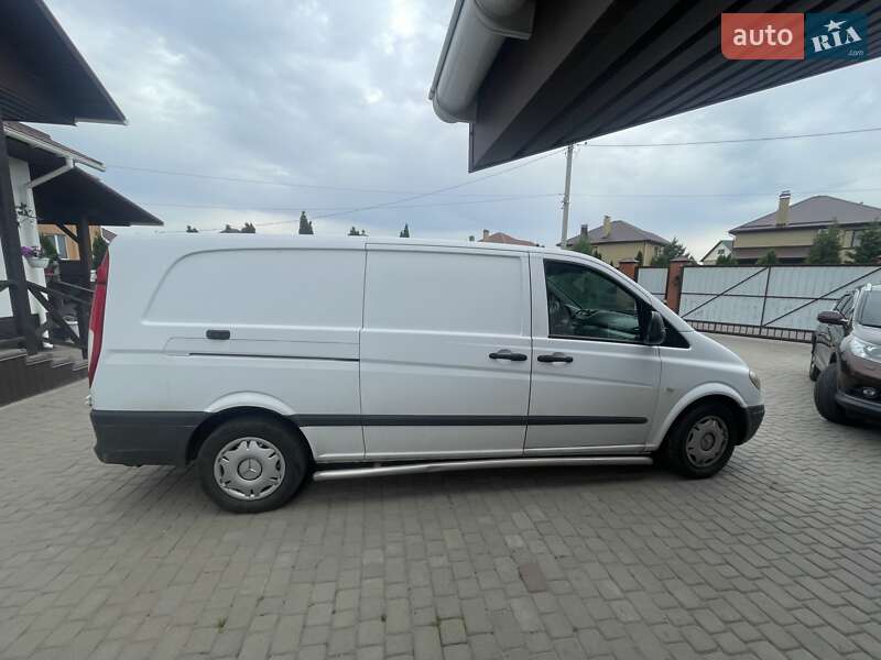 Грузовой фургон Mercedes-Benz Vito 2008 в 