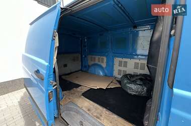 Грузовой фургон Mercedes-Benz Vito 2009 в 