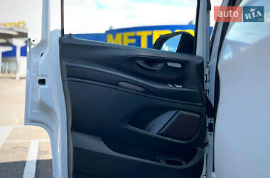 Грузовой фургон Mercedes-Benz Vito 2021 в 