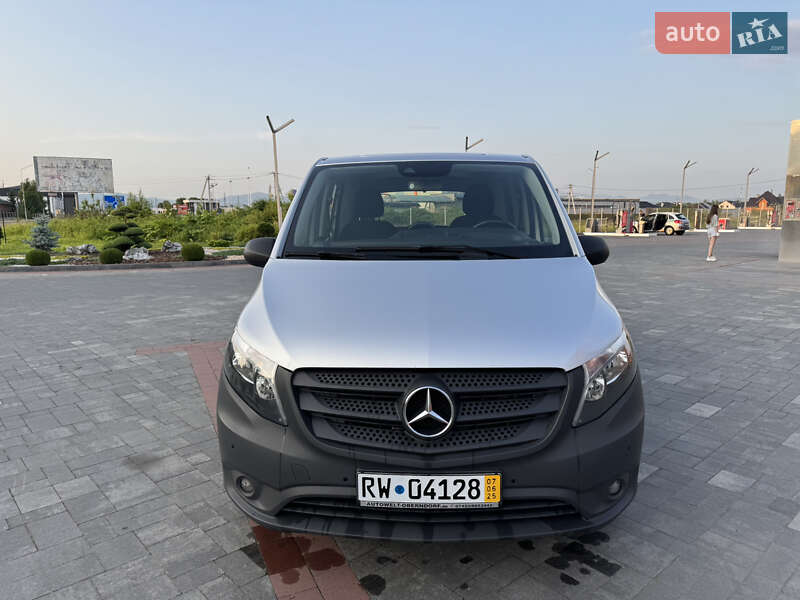 Грузовой фургон Mercedes-Benz Vito 2020 в 