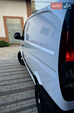 Грузовой фургон Mercedes-Benz Vito 2006 в 