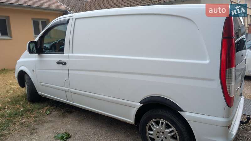 Вантажний фургон Mercedes-Benz Vito 2006 в 