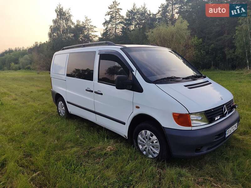 Минивэн Mercedes-Benz Vito 2003 в Краснограде