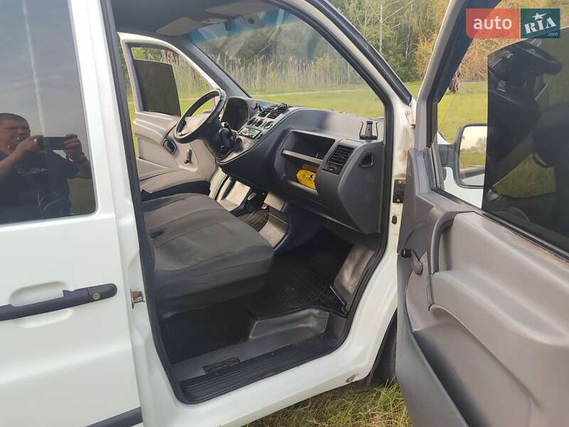 Минивэн Mercedes-Benz Vito 2003 в Краснограде