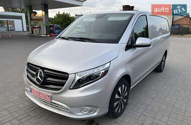 Грузовой фургон Mercedes-Benz Vito 2021 в 