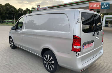 Грузовой фургон Mercedes-Benz Vito 2021 в 