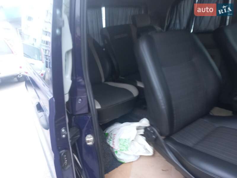 Минивэн Mercedes-Benz Vito 2005 в Киеве