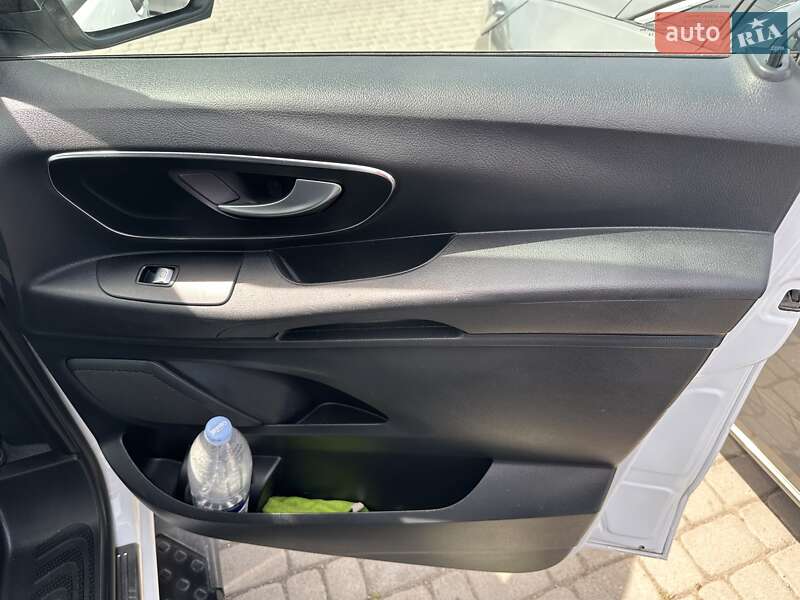 Минивэн Mercedes-Benz Vito 2016 в Черновцах
