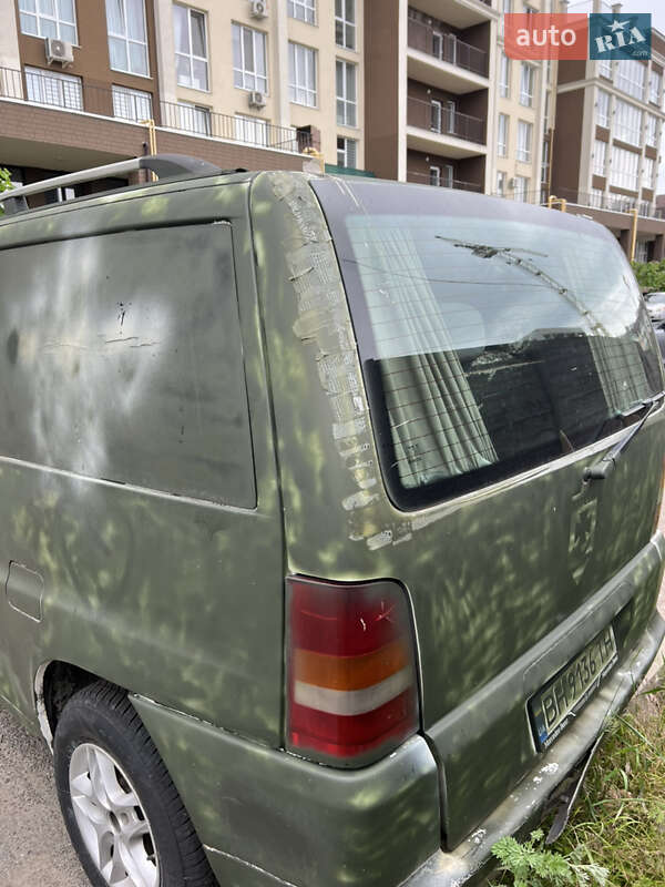 Мінівен Mercedes-Benz Vito 2002 в Києві