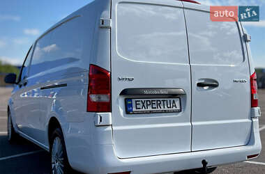 Грузовой фургон Mercedes-Benz Vito 2021 в 