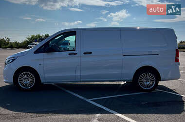 Грузовой фургон Mercedes-Benz Vito 2021 в 