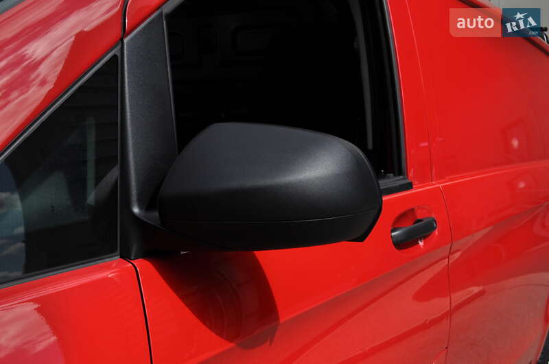 Грузовой фургон Mercedes-Benz Vito 2018 в Киеве