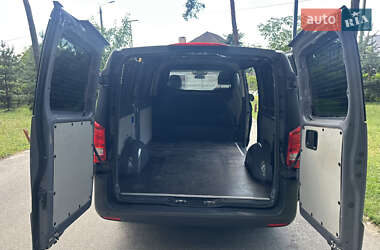 Грузовой фургон Mercedes-Benz Vito 2022 в 