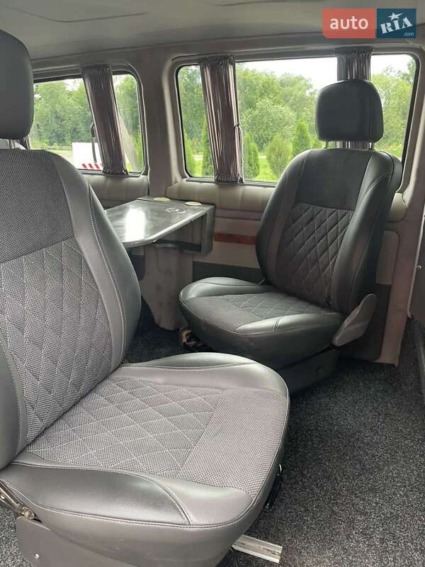 Минивэн Mercedes-Benz Vito 2006 в Черновцах