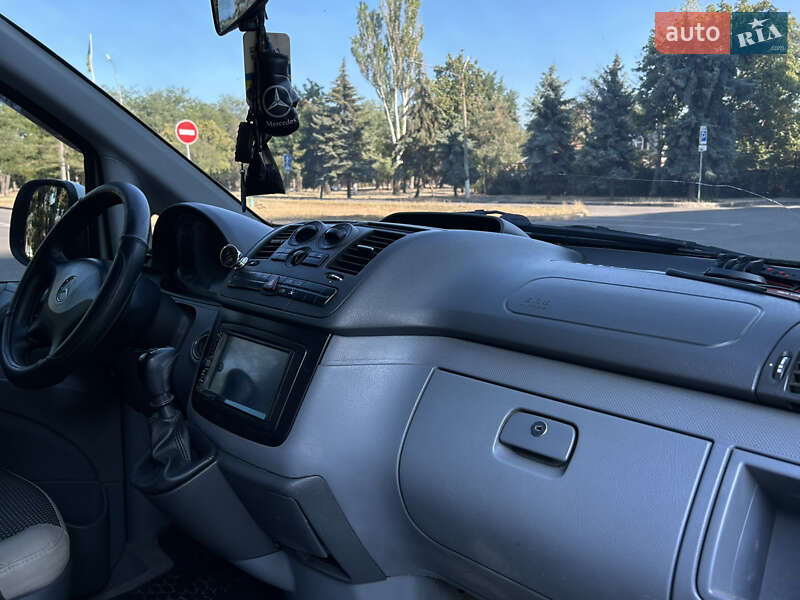 Минивэн Mercedes-Benz Vito 2004 в Николаеве