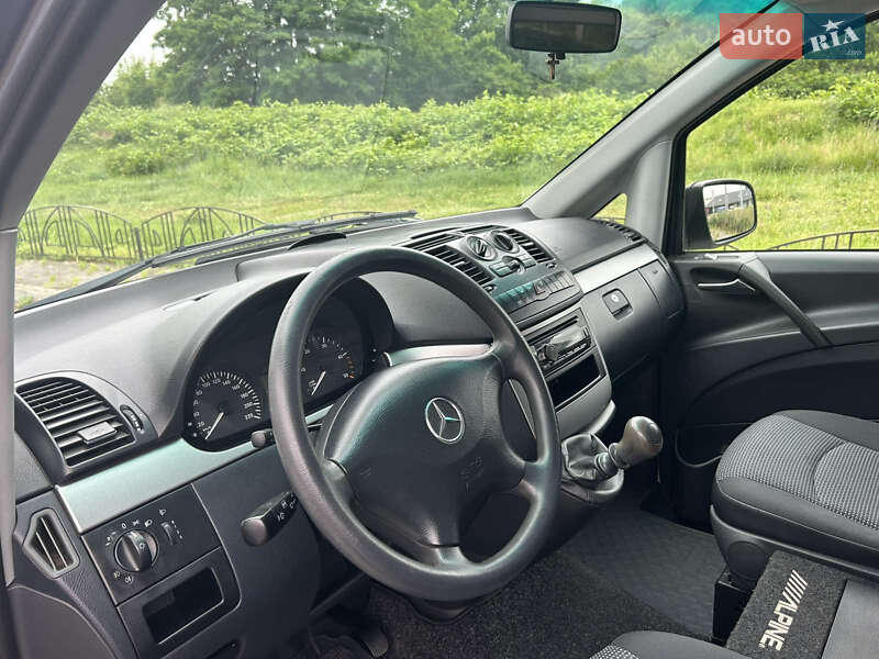 Минивэн Mercedes-Benz Vito 2011 в Мукачево