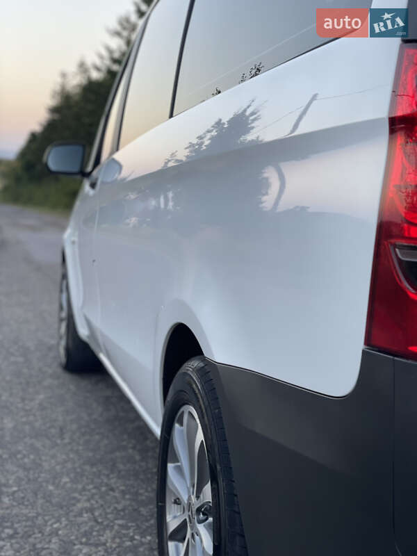 Минивэн Mercedes-Benz Vito 2015 в Сторожинце