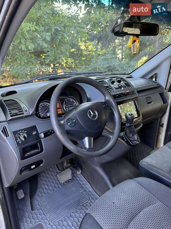 Грузовой фургон Mercedes-Benz Vito 2011 в Черновцах