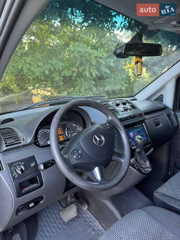 Грузовой фургон Mercedes-Benz Vito 2011 в Черновцах