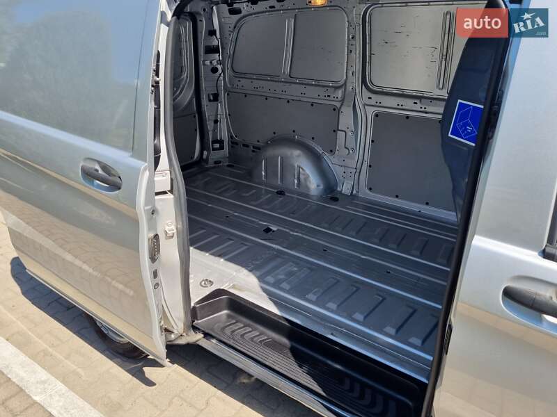 Грузовой фургон Mercedes-Benz Vito 2018 в Черновцах