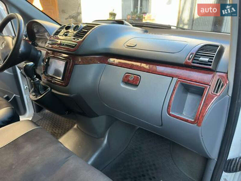 Минивэн Mercedes-Benz Vito 2005 в Иршаве