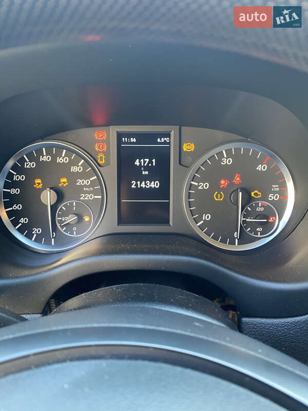 Грузовой фургон Mercedes-Benz Vito 2017 в Ужгороде