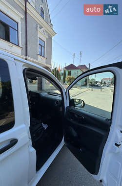 Минивэн Mercedes-Benz Vito 2016 в 