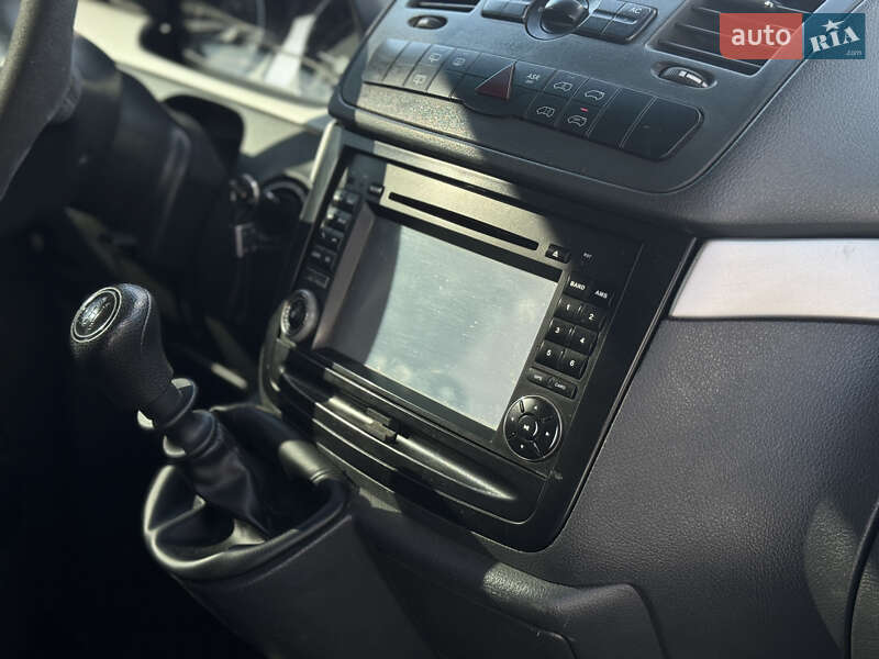 Вантажний фургон Mercedes-Benz Vito 2012 в Мукачевому
