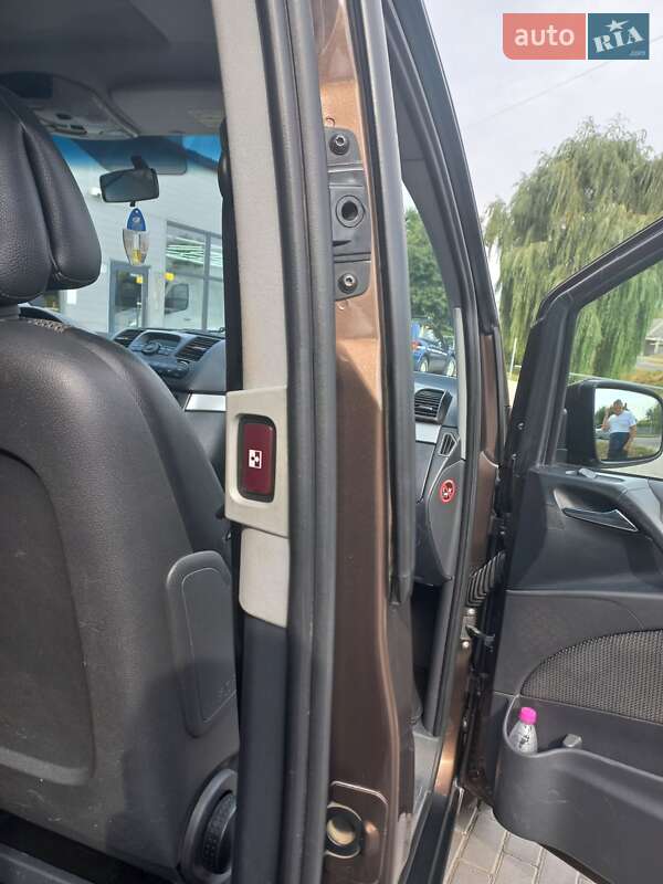 Минивэн Mercedes-Benz Vito 2014 в Новоселице