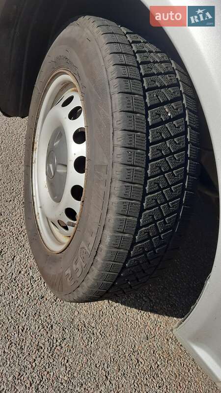 Минивэн Mercedes-Benz Vito 2013 в Хороле