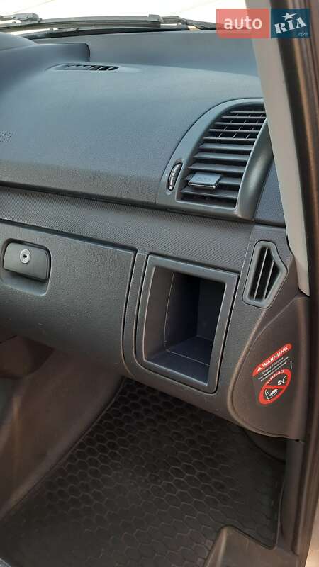 Минивэн Mercedes-Benz Vito 2013 в Хороле