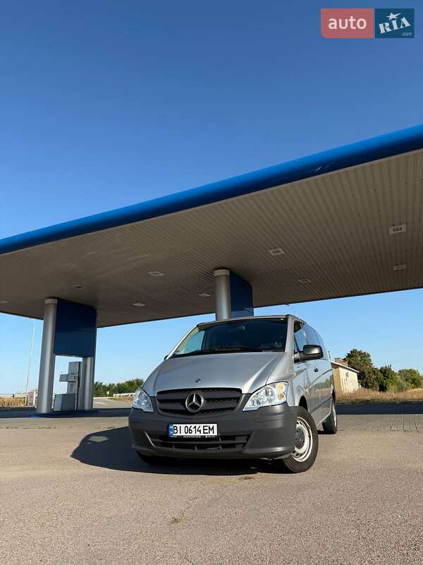 Минивэн Mercedes-Benz Vito 2013 в Хороле