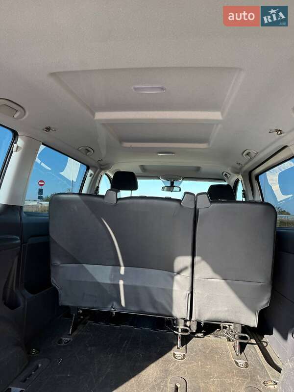 Минивэн Mercedes-Benz Vito 2013 в Хороле