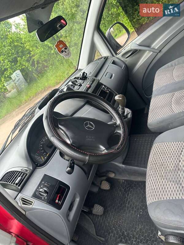Минивэн Mercedes-Benz Vito 2004 в Шостке