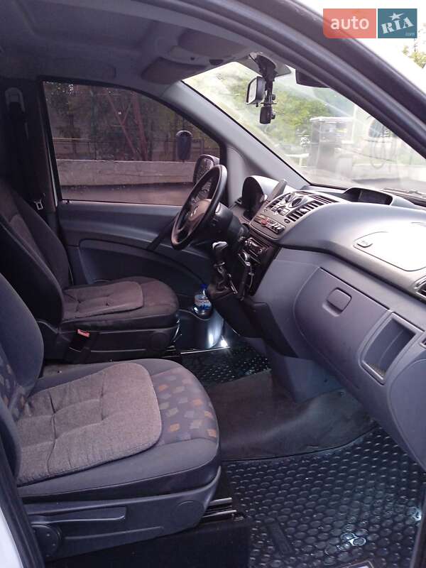 Минивэн Mercedes-Benz Vito 2009 в Киеве